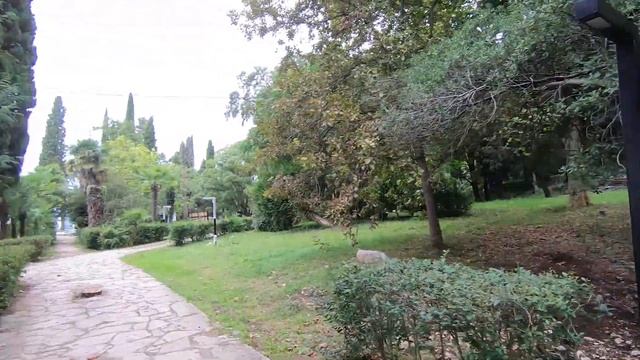 Поездка в дождливую Абхазию. ч. 5 - Из Новой Гагры - в Старую смотреть онлайн