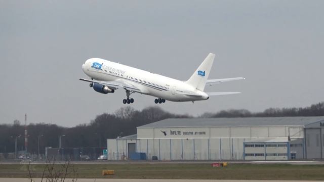 National Airlines 747-400 SkyUp B737 Stansted Airport Planes