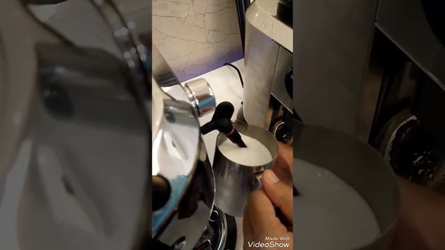 Delonghi EC680 + KG521 Cappuccino смотреть онлайн