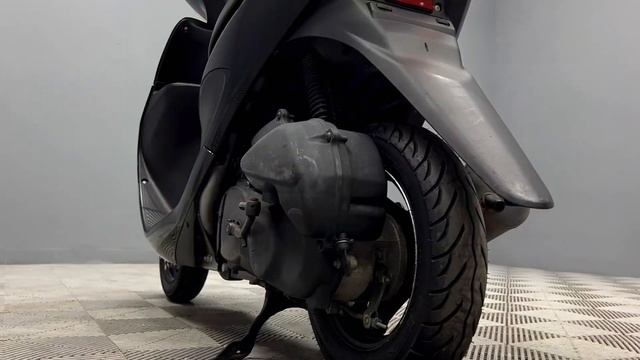 Скутер из Японии Suzuki Address V50 смотреть онлайн