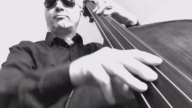 Indian Summer Bass Line Play Along Backing Track смотреть онлайн