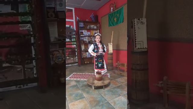 Габриела Илиева 7 г Андоне бяло бакалче НЧ ”Зора -1982” гр.Хасково среб. медал с рък. Ив.Топузова смотреть онлайн