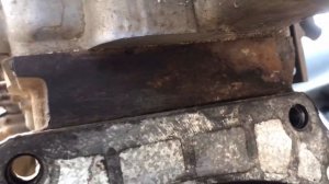 Где находится номер двигателя на автомобиле Hyundai Accent