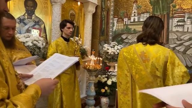 Молебен в храме святой Блаженной Матроны смотреть онлайн