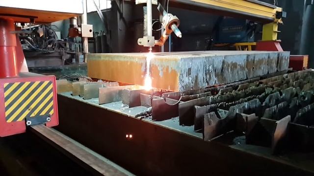 Резка листа 200 мм смотреть онлайн