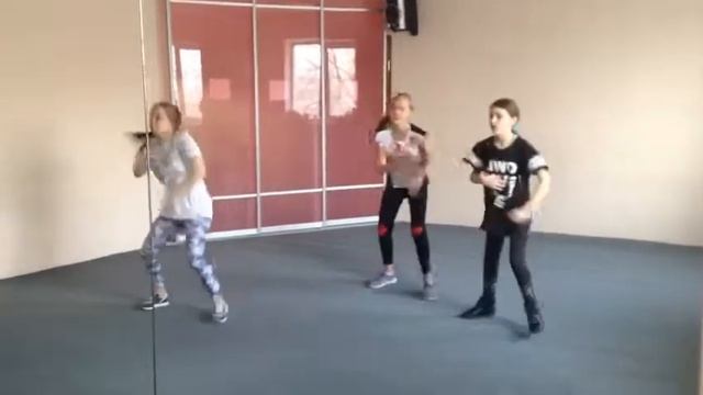 Танцы (скоро будет видео как его выучить) смотреть онлайн