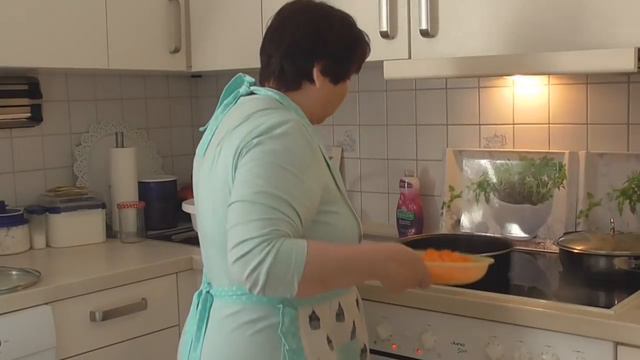 Рис с овощами и жареная курочка отдельно Домашняя еда Кухня Рецепты смотреть онлайн