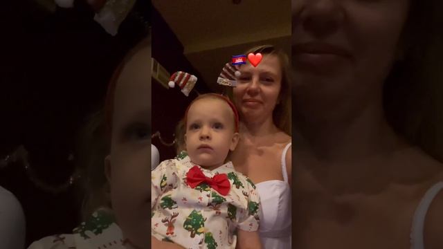Новый год в Стиле Азии _Дед Мороз на Байке?? #азия #камбоджа #приколы #новыйгод #дети #праздник смотреть онлайн