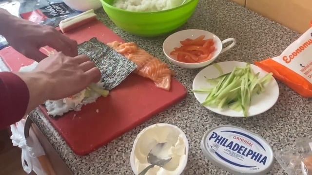 Роллы в домашних условиях (за 10минут) #ролы#суши#филадельфия смотреть онлайн