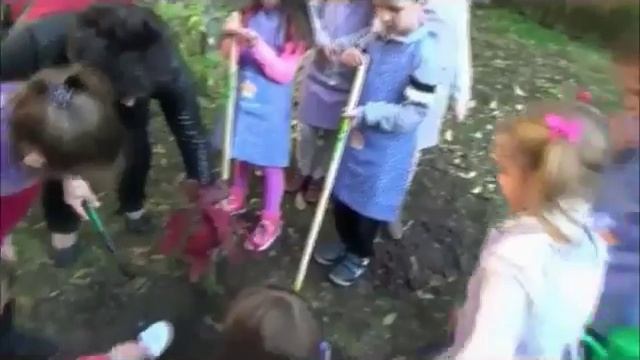 Презентация на ЦДГ №2 "Х. Кр. Анрдерсен" смотреть онлайн