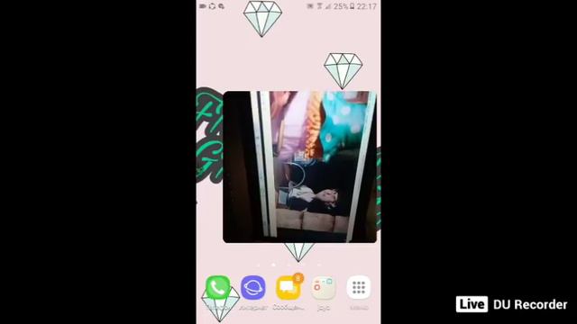 Смотрите мультик без моего голаса. Мультик называется миньёны.