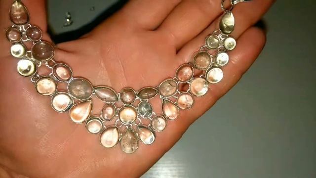 Колье из натуральных камней - ЗОЛОТОЙ РУТИЛОВЫЙ КВАРЦ (ВОЛОС ВЕНЕРЫ, ВОЛОСАТИК) смотреть онлайн