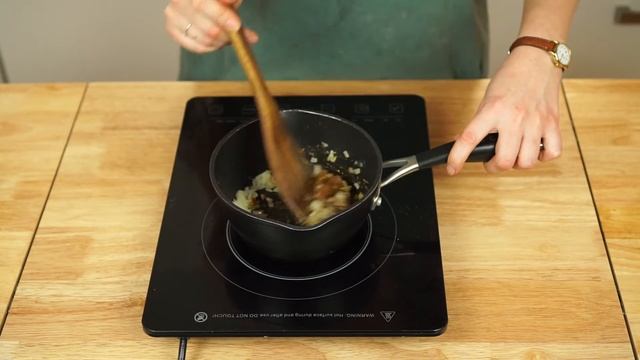 Satsebeli Recipe: SPICY Georgian Tomato Sauce смотреть онлайн