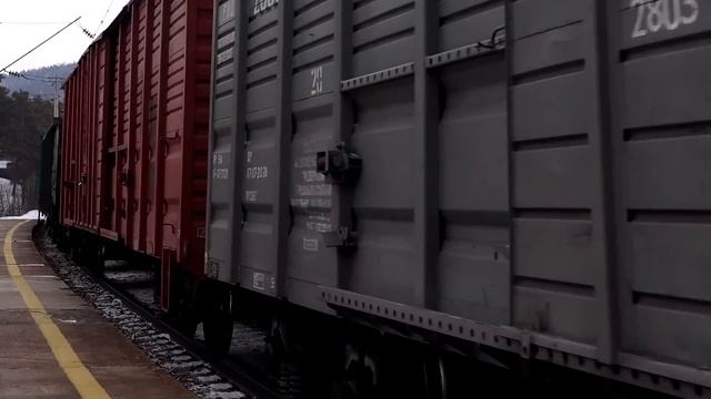 Поезда зимой на Транссибе. Перегон Зыково-Сорокино Красноярской железной дороги. Февраль 2023 года. смотреть онлайн