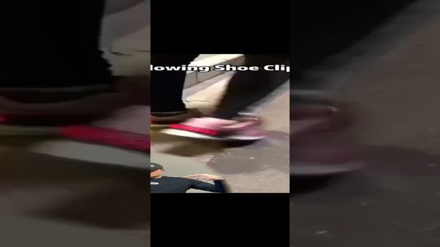 Фонарь-клип с креплением на обувь. Комплект фонарей для обуви #shorts #гаджеты #товарыдлядома #дом смотреть онлайн