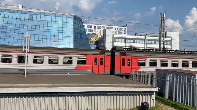 Электропоезд ЭД4М-0298 6248 "Комфорт" Посёлок-Санкт-Петербург (Витебский вокзал) на станции Купчино смотреть онлайн