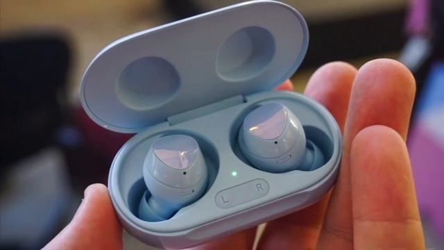 Samsung Galaxy Buds Live VS Samsung Galaxy Buds Plus : Lequel choisir en fin 2020 смотреть онлайн
