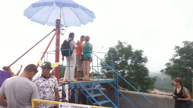 Троллей через Днепр в Киеве смотреть онлайн