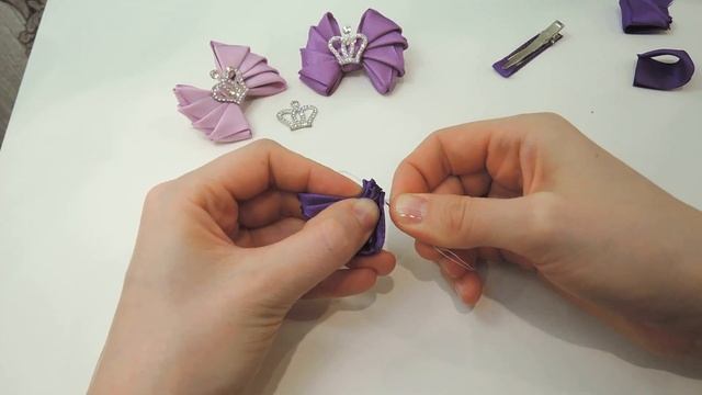 Бантики из лент красиво и просто/ 3Д бант канзаши из атласной ленты для резинки или заколки смотреть онлайн