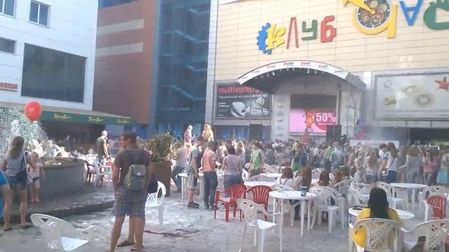 Музыкальный фестиваль красок холи "Holy Day" в Орле. Часть 1. смотреть онлайн