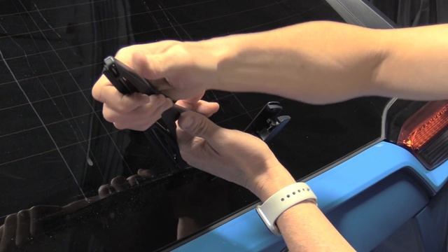 How to Replace Rear Wiper Blade on Toyota Rav4 and Highlander смотреть онлайн