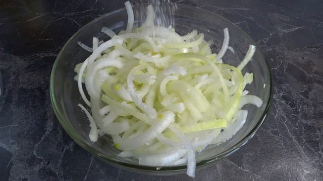 Быстрый маринованный к любому виду мяса . Лук 5 минутка для шашлыка идеально . Лук к шашлыку смотреть онлайн