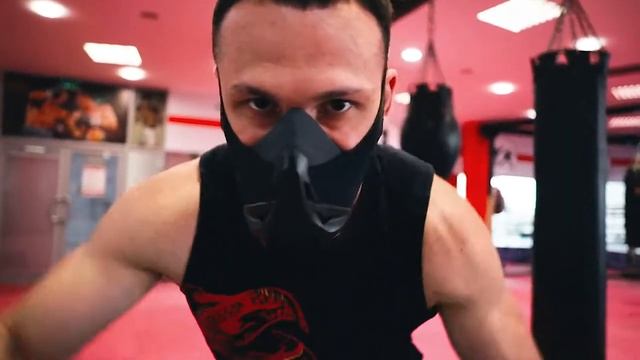 Тренировочная маска Phantom Training Mask смотреть онлайн