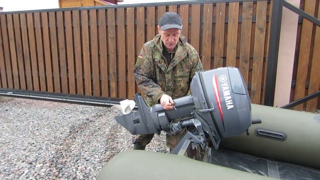 Тележка под лодочный мотор.
Навеска лодочного мотора на транец лодки. смотреть онлайн