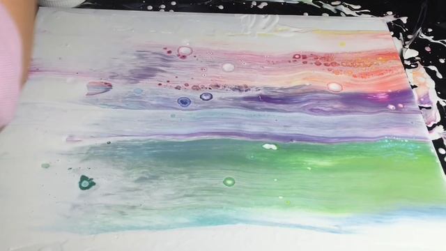 #007 How to create rainbow art with 3D bubbles - acrylic swipe abstract art with 3D effect смотреть онлайн