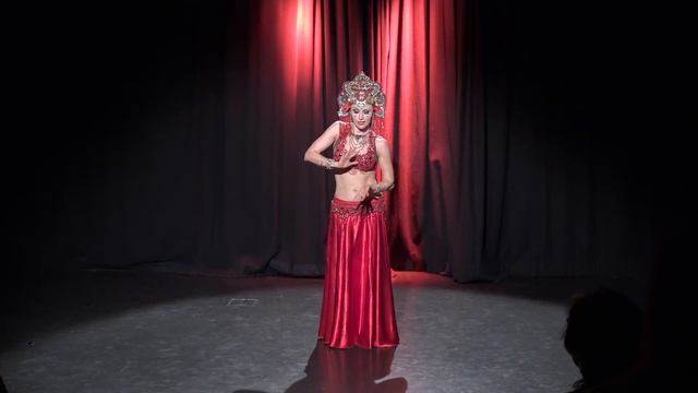 Tribal Fusion Bellydance Eliana Hofmann at I Mago Show смотреть онлайн