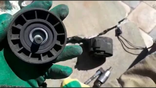 Замена натяжителя ремня генератора. смотреть онлайн