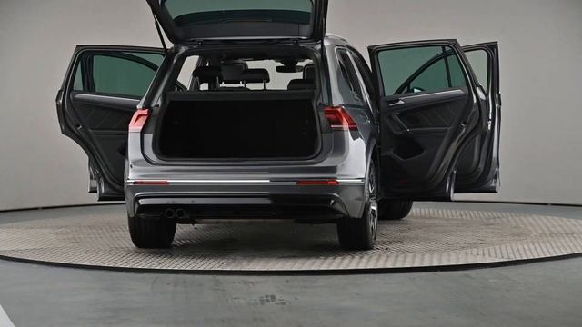 Volkswagen Tiguan - R-Line 2.0 TSI 4Motion 180PS 7-Speed DSG 5 Door - Citygate Volkswagen High Wy.. смотреть онлайн