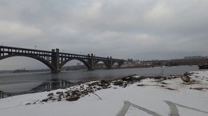 Мега мост в Запорожье! Посмотрели  мост, прошли под ним. И обнаружили....!  полная версия.