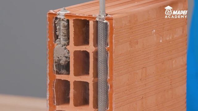 Химический анкер Mapefix PE SF на базе полиэфирной смолы без стирола для тяжелых нагрузок