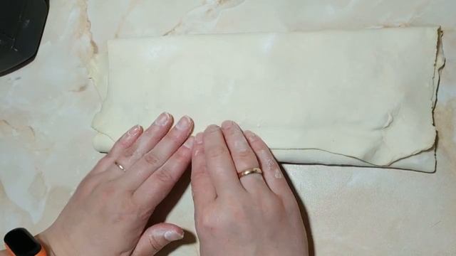 БУЛОЧКИ СЛОЕНЫЕ С МЯСОМ И СЫРОМ ЧЕДДЕР смотреть онлайн