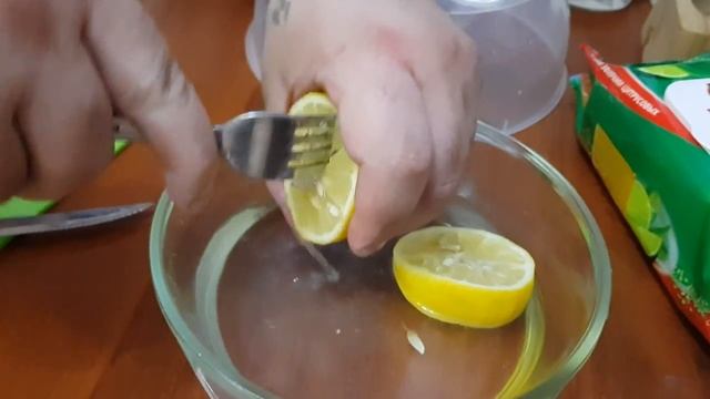 КАК БЫСТРО ОТМЫТЬ МИКРОВОЛНОВКУ БЕЗ ХИМИИ смотреть онлайн