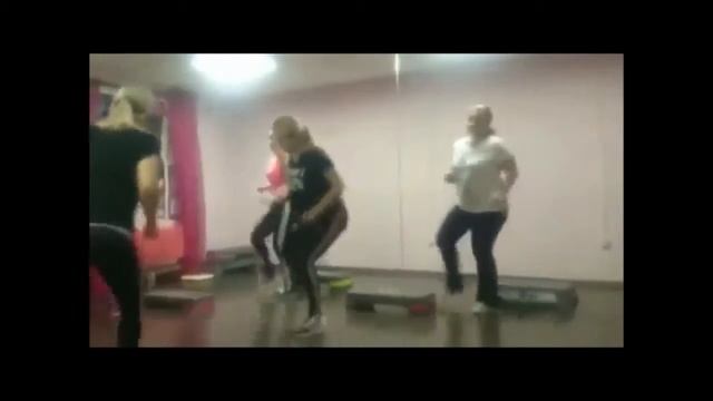 Степ аэробик - запись нашей фитнес подруги смотреть онлайн