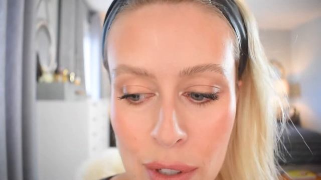 *BEST BROW PEN?* Anastasia Beverly Hills Micro-Stroking vs. BENEFIT Microfilling Eyebrow Pens смотреть онлайн