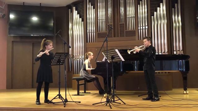 Трио Aller, J.J.Quantz, Trio смотреть онлайн
