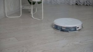 Midea VCR10W — мощный робот пылесос с влажной уборкой за недорого!