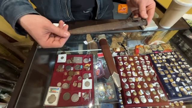 Элитная БАРАХОЛКА в Москве. Кем был хозяин этого кошелька 19-го века? Что значат Черти с брюлликами смотреть онлайн