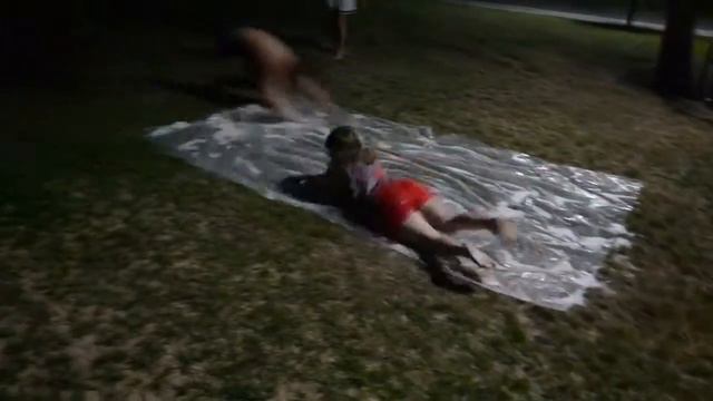 Животы в синяках, но это того стоит! Лето...тепло... смотреть онлайн