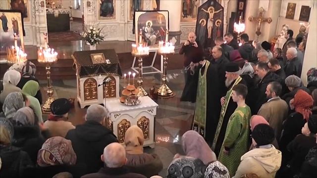 Вечерняя служба в канун празднования Вербного Воскресения смотреть онлайн