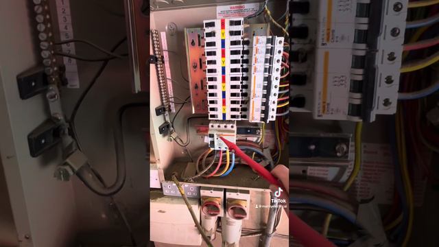 Tripping at 50 milliamps !!! смотреть онлайн