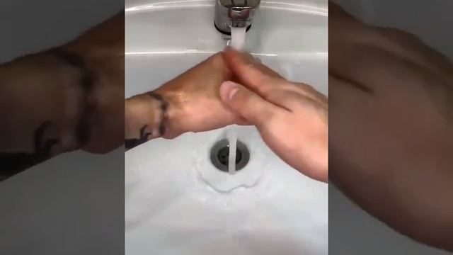 Как правильно вытирать жопу смотреть онлайн