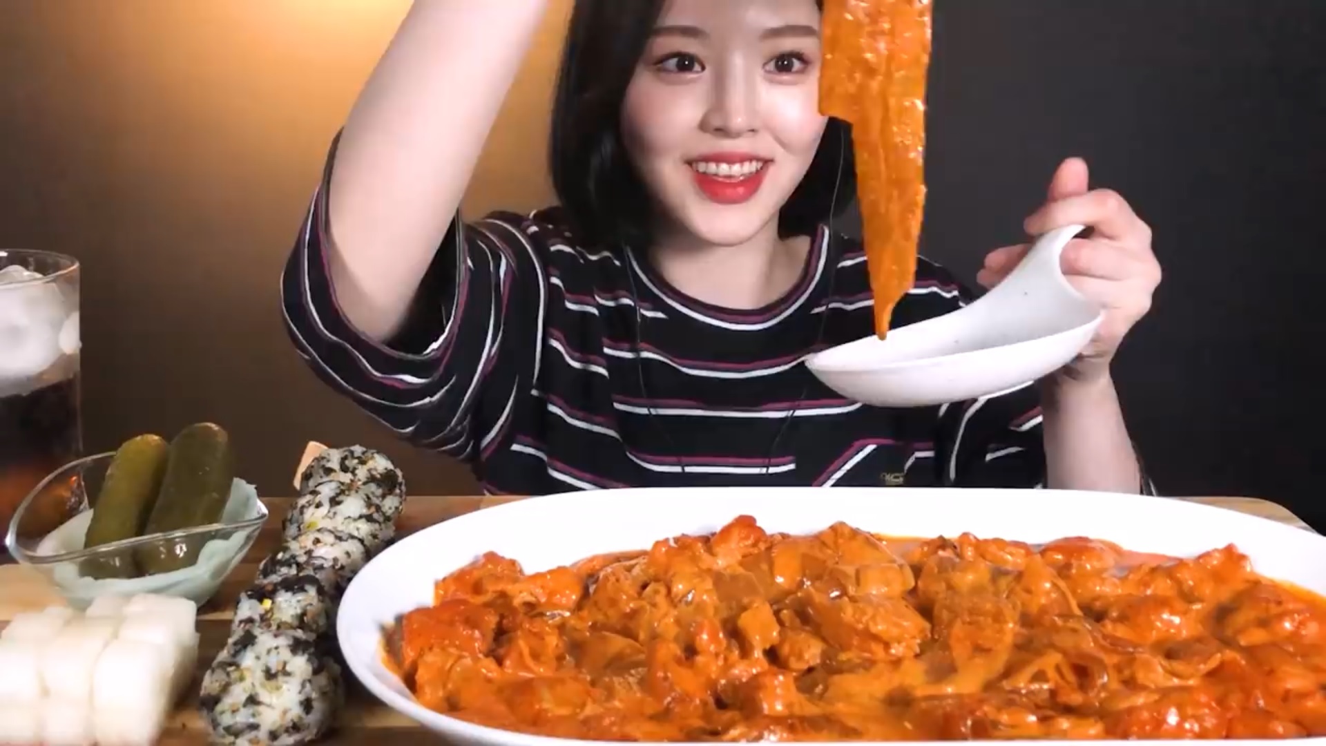 Корейский укус: Мукбанг Тукалби. АСМР.