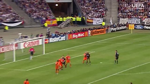 Real Madrid v Valencia - 2000 UEFA Champions League final highlights смотреть онлайн