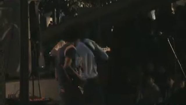 2004-07-16 - 01 - Aloe In The Bottle - 02 (Short Clip).avi смотреть онлайн