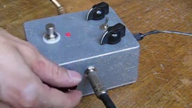 Plan-9 Plan-Vibe (vintage phaser) versão beta / recria Univox Univibe смотреть онлайн