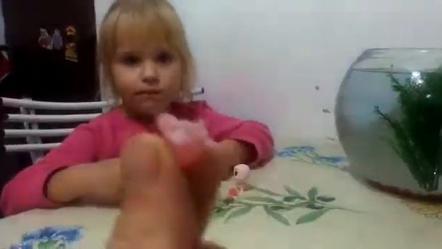 раскрываем киндер мармелад с игрушкой смотреть онлайн